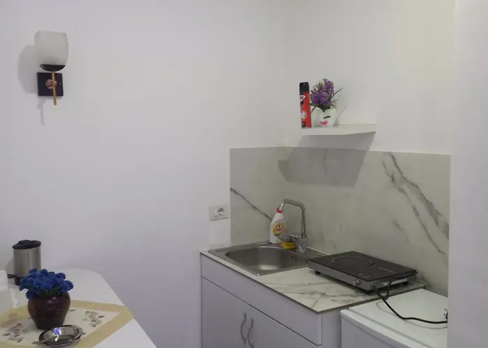 Frida * Golem (Tirana)